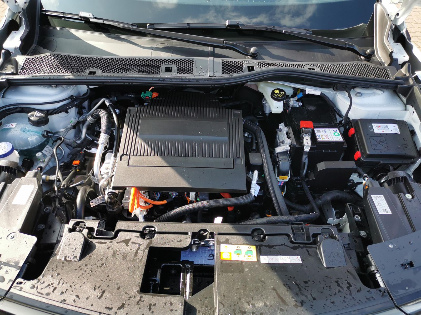 Fahrzeugabbildung Opel Mokka GS Electric