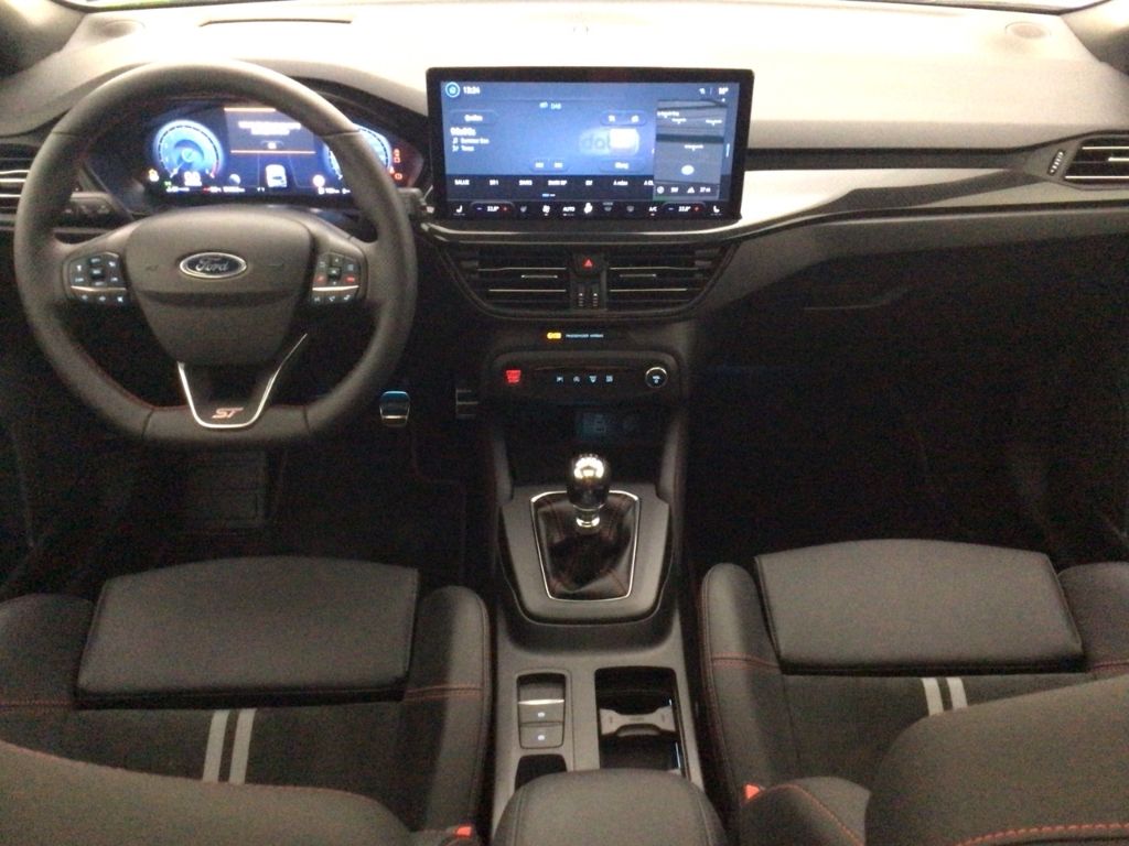 Fahrzeugabbildung Ford Focus ST X 2.3 EcoBoost EU6e