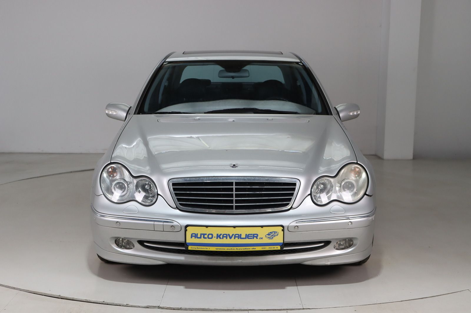 Fahrzeugabbildung Mercedes-Benz C 320 AVANTGARDE 1. Hand * Xenon * Leder * Navi