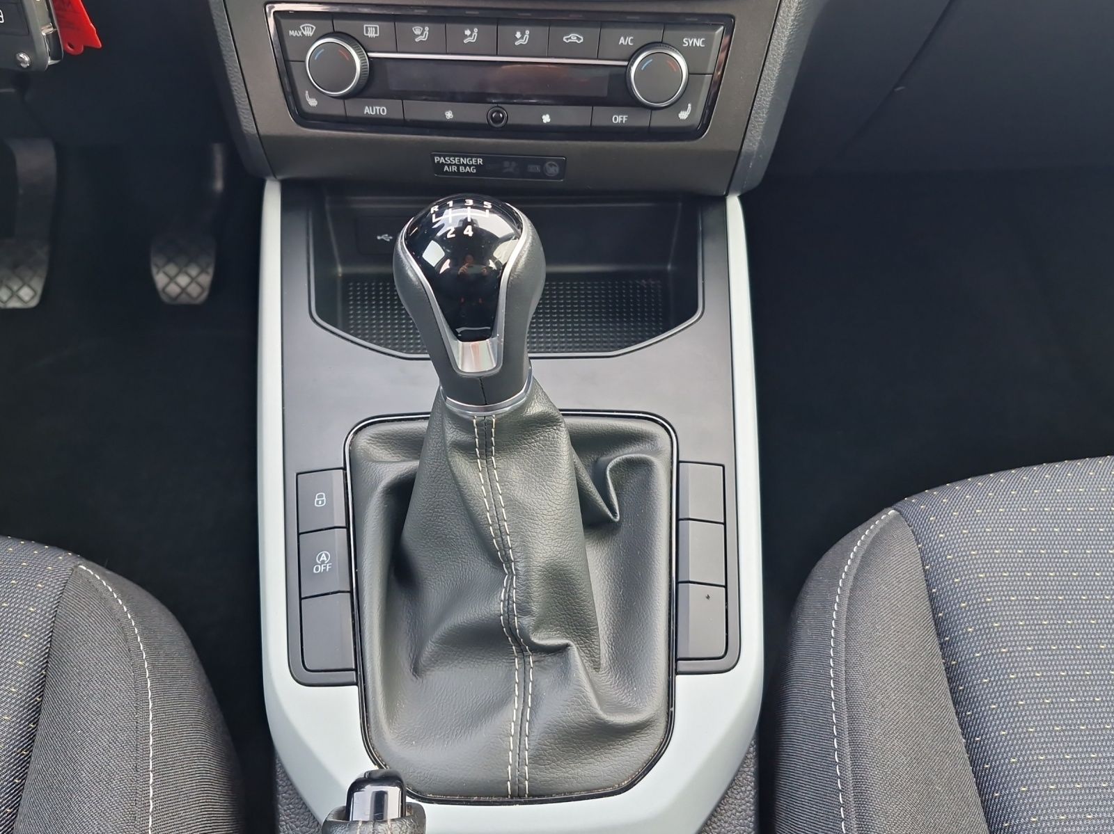 Fahrzeugabbildung SEAT Arona Style 1.0 TSI LED Klima SH