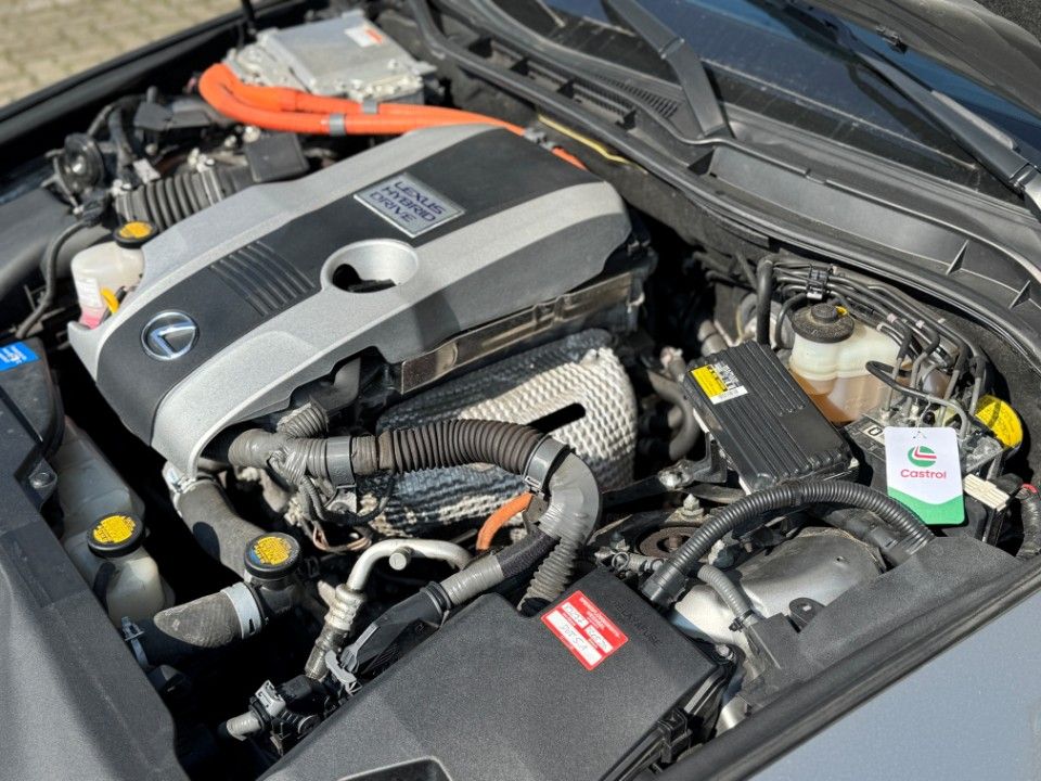 Fahrzeugabbildung Lexus IS 300h Vollhybrid Leder Kamera Winterreifen