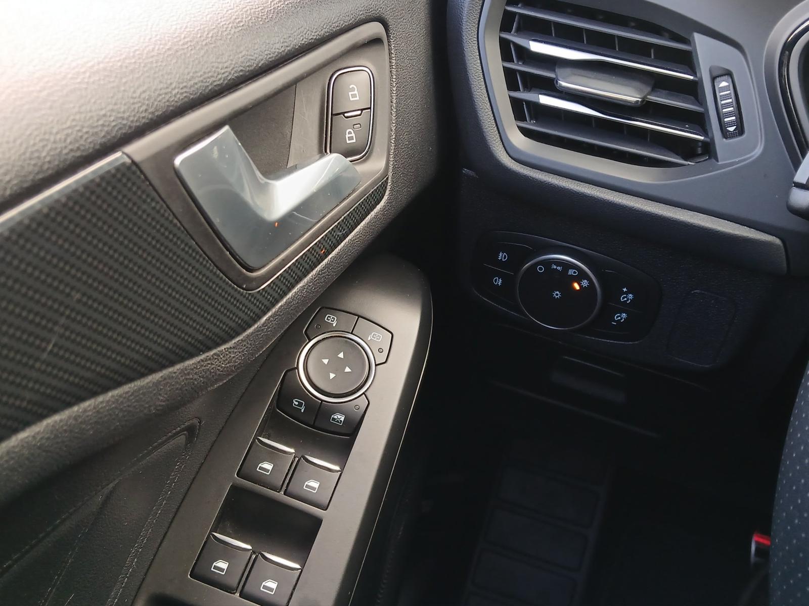 Ford Focus ST-Line Turnier AHK LED NAVI WINTER-PAKET