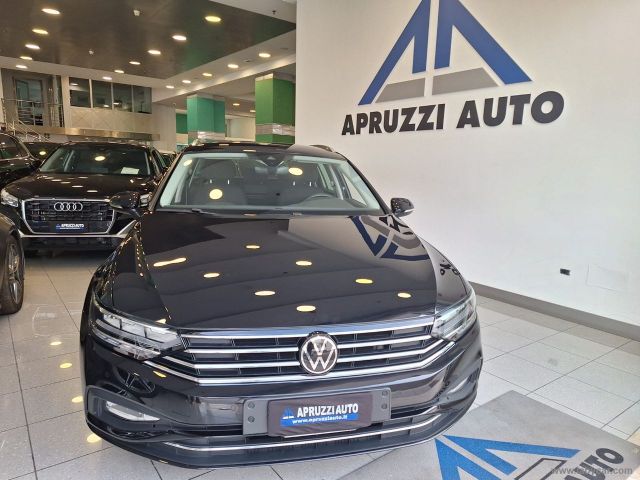 VW VOLKSWAGEN Passat Var. 2.0 TDI 122 CV EVO DSG Bu