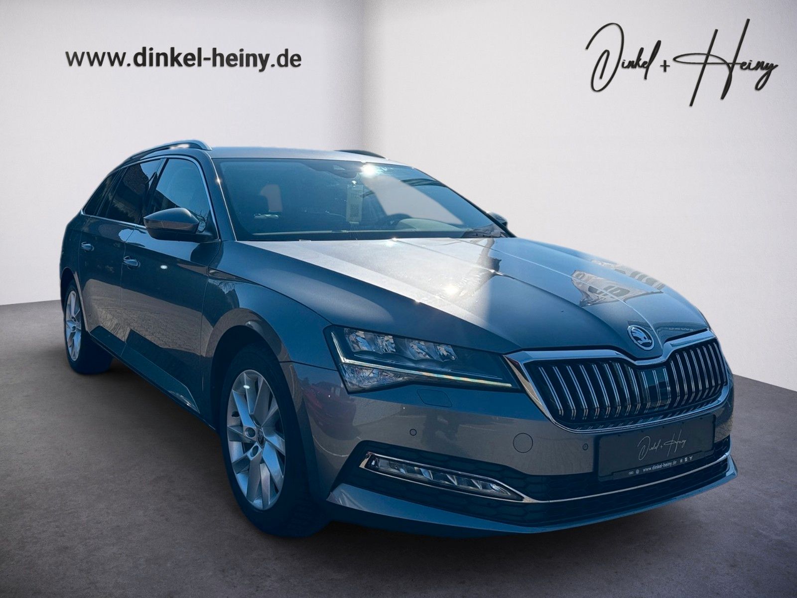 Fahrzeugabbildung SKODA Superb Combi Style 2.0 TSI