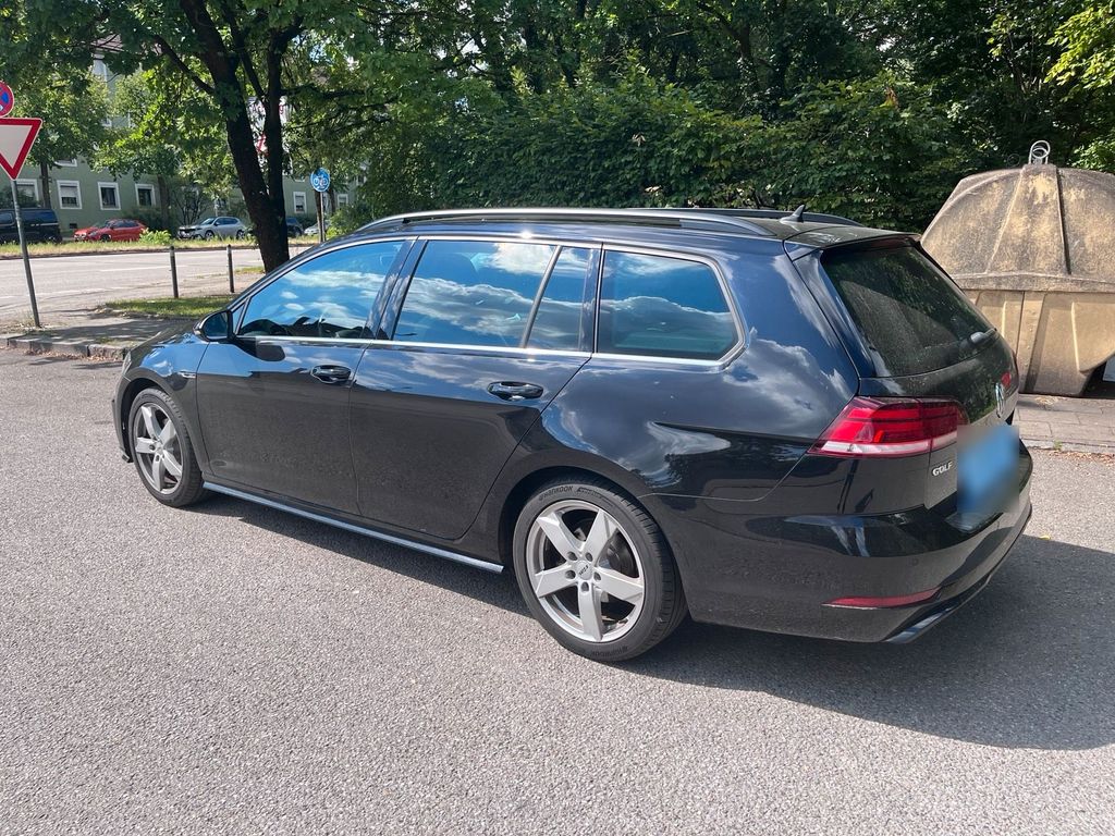Image of Volkswagen Golf
