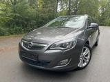Opel Astra J Sports Tourer Innovation Top Ausstattung - Opel Astra aus 2011: Tourer Sport
