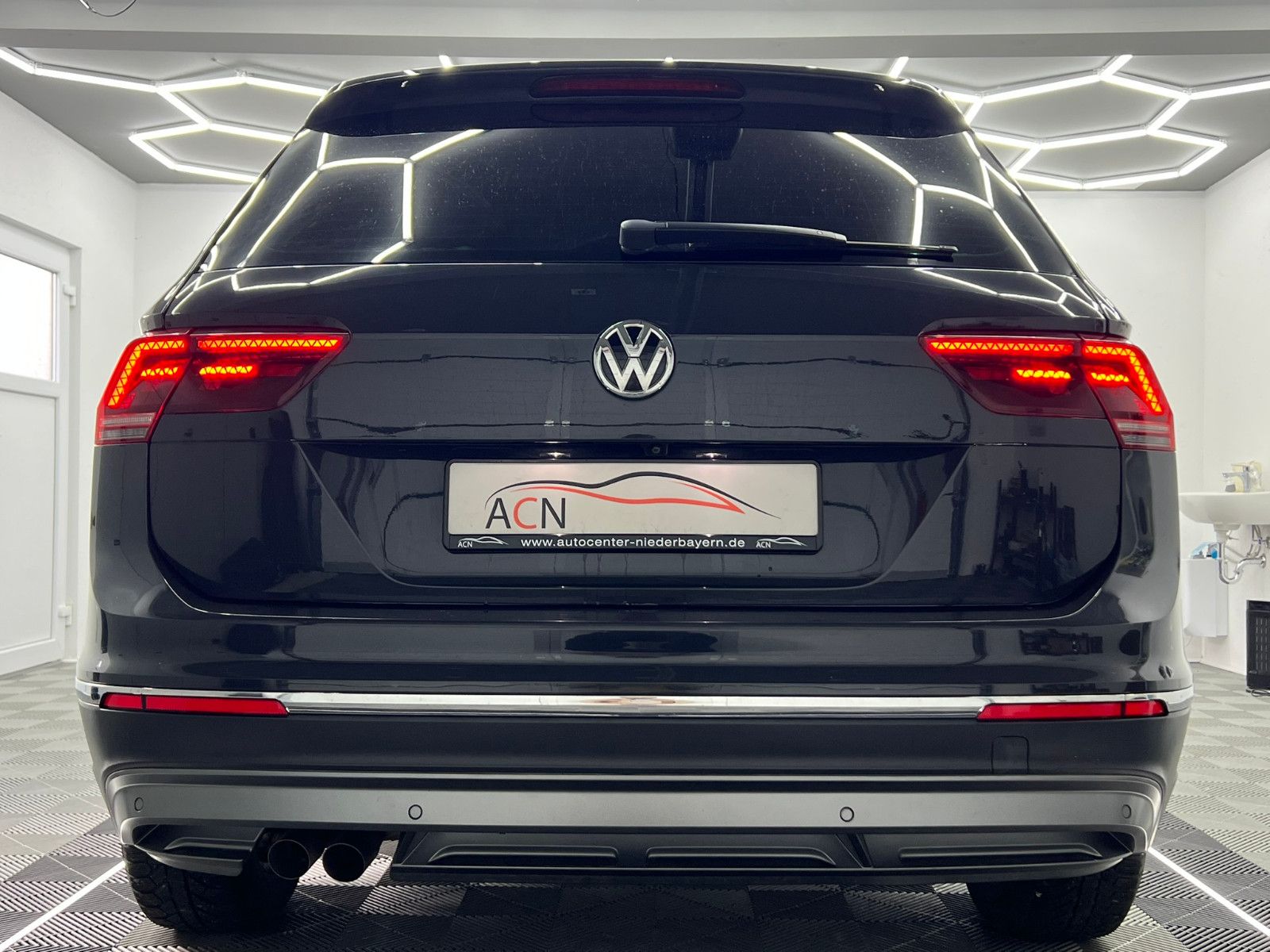 Fahrzeugabbildung Volkswagen Tiguan 2.0 TDI Highline/ACC/VRTL PIT/360/MASSAGE