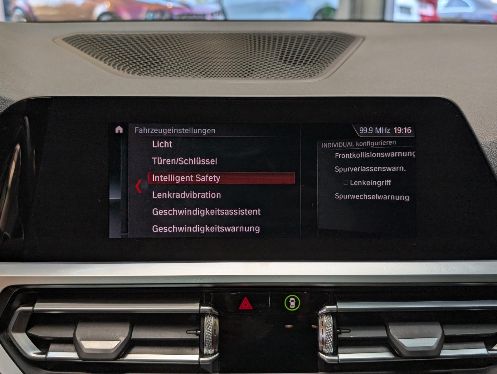 BMW 3 Series i M Sport Navi Shadow*HUD*LED*TEMPO*PANO*AHK, миниатюра 27