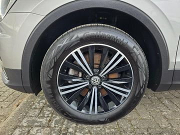 Volkswagen Tiguan - 12