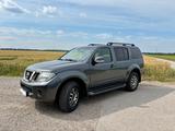 Nissan Pathfinder 2.5 dCi SE 4WD Automatik - Nissan Pathfinder: Automatik