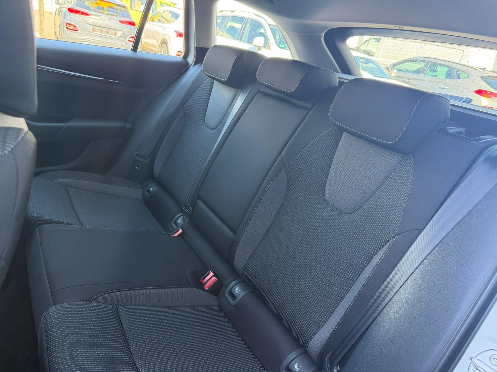 Fahrzeugabbildung SKODA Octavia Combi Ambition
