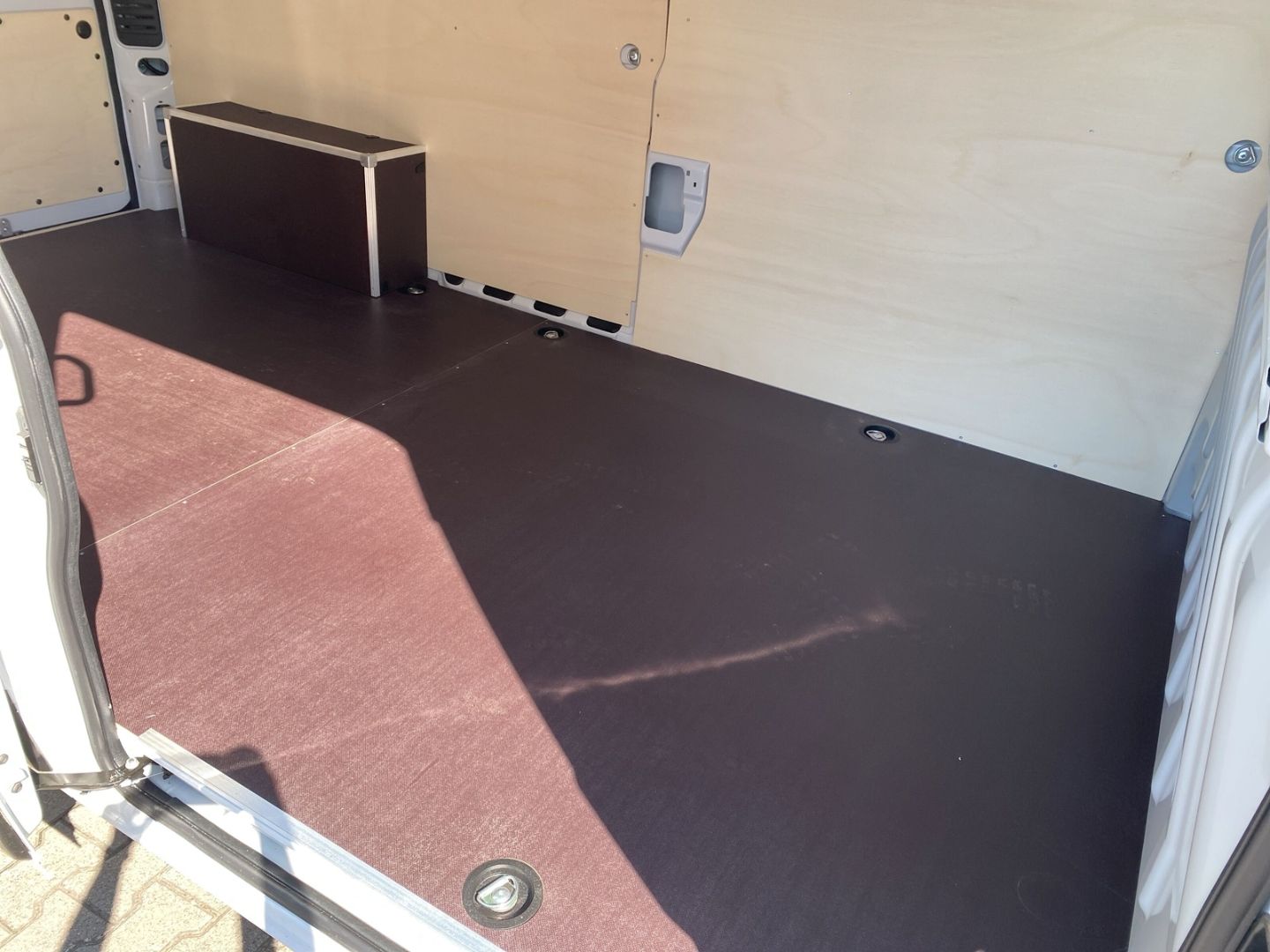 Fahrzeugabbildung Peugeot Boxer Kasten Hochraum 335 L3H2 BlueHDi 140 2.2 B