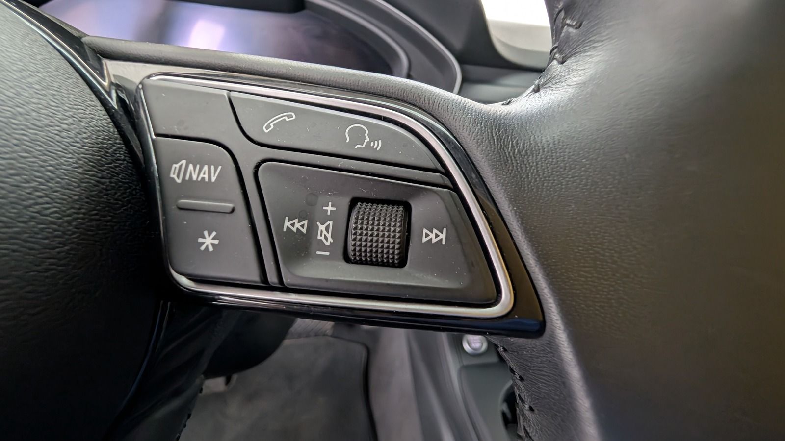 Fahrzeugabbildung Audi A4 Avant 35 TDI sport S-tronic LED * Navi