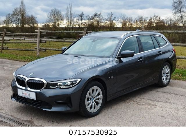 BMW 330e Tour Aut AdLED LiCoPro ACC KomfZ RFK ParkA