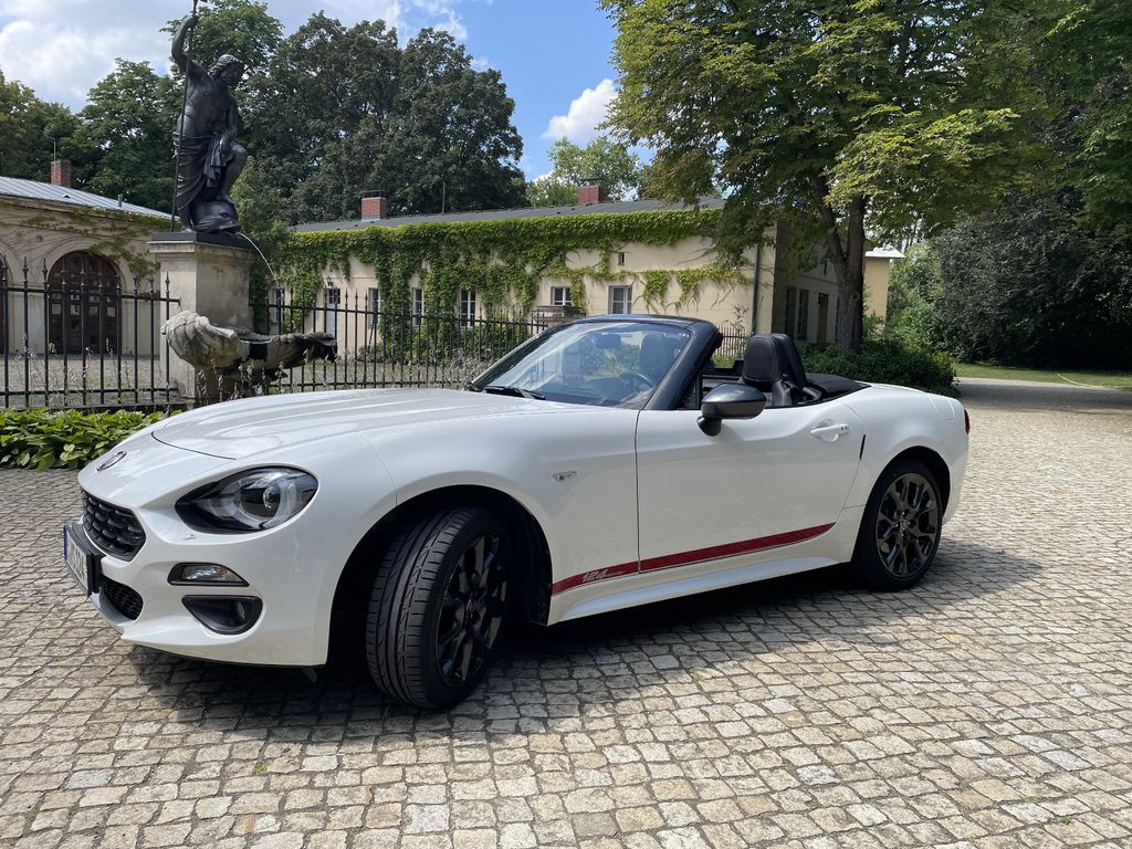 Image of Fiat 124 Spider