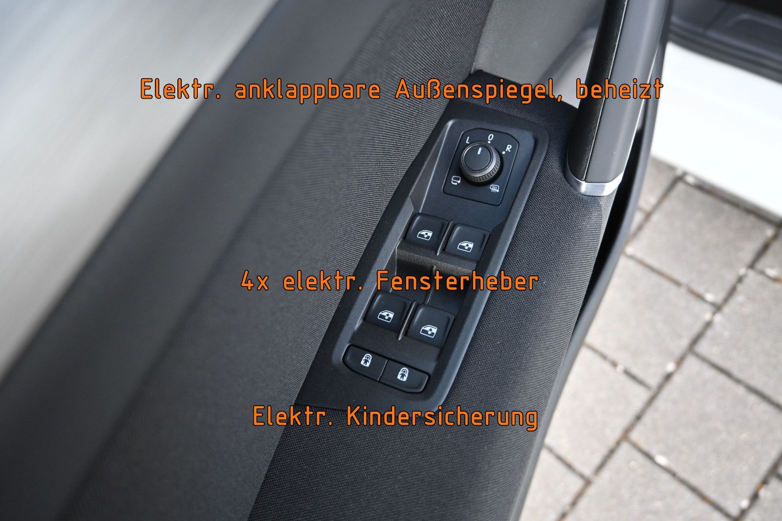 Fahrzeugabbildung Volkswagen Touran 2.0 TDI DSG Comfortline °UVP 58.262€°STHZ