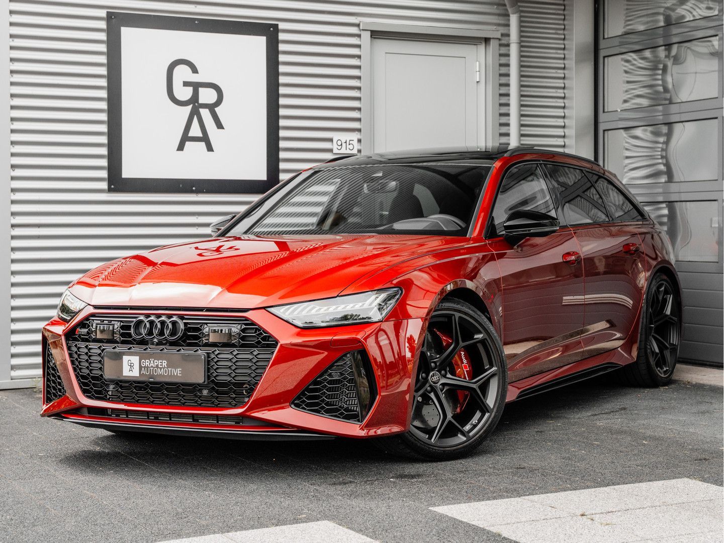 AUDI RS6 Avant RS 6 TFSI PERFORMANCE | GRENADINE | EV