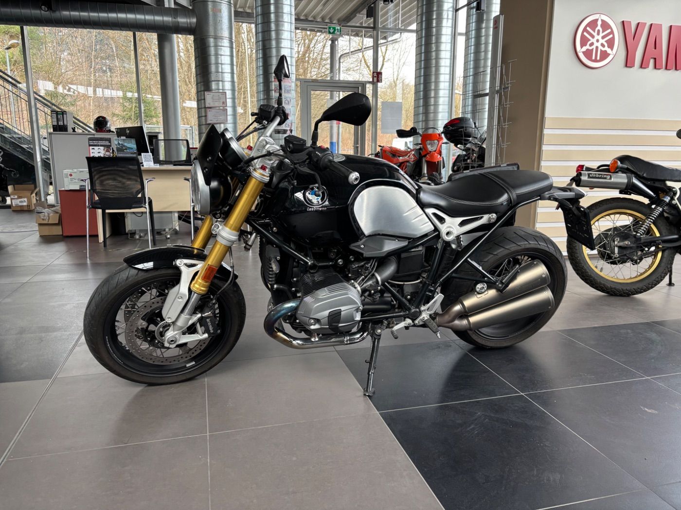 Fahrzeugabbildung BMW R nine T viel Zubehör