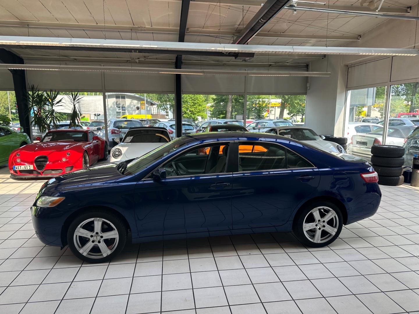 Toyota Camry 2.4 Automatik Scheckheft Klima Garantie TÜ