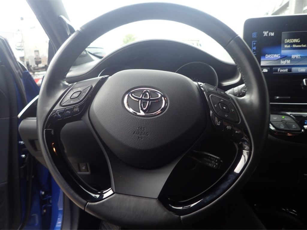 Fahrzeugabbildung Toyota C-HR 1.2T Style Selection AHK LED Allrad Totwink