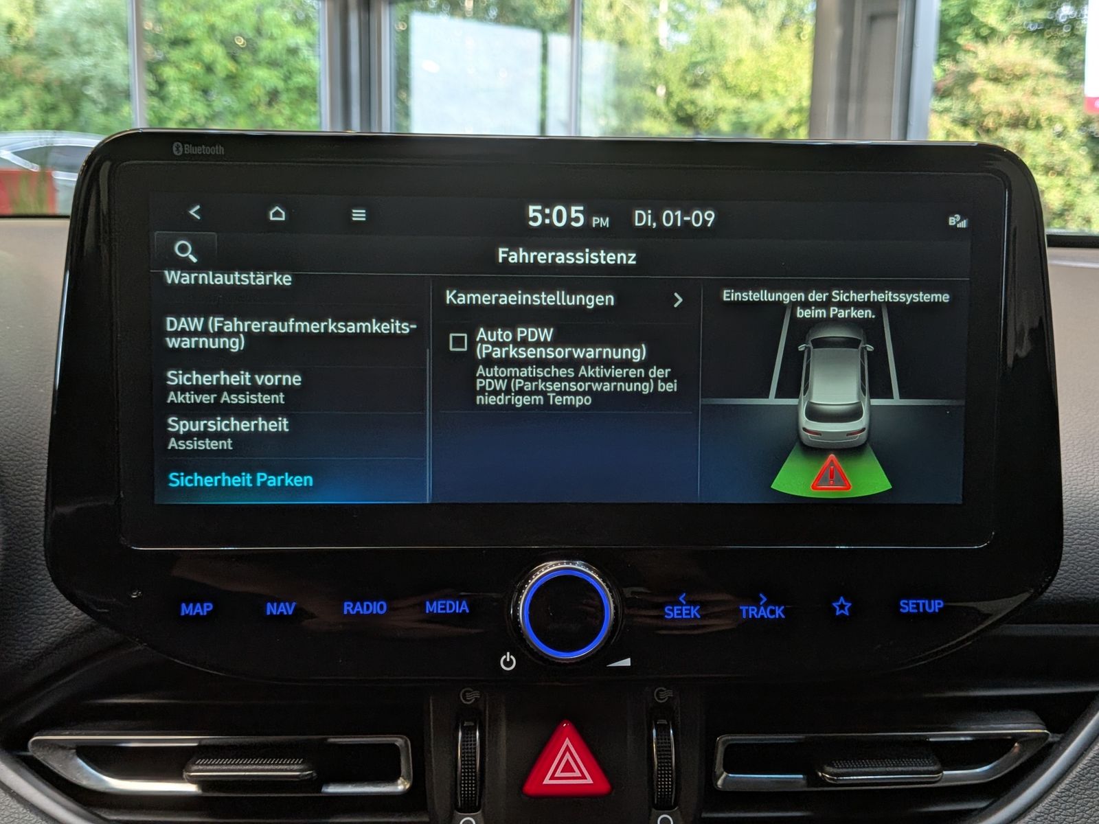 Fahrzeugabbildung Hyundai i30 1.5 T-GDI DCT Trend MHEV Cam Navi LED-Paket