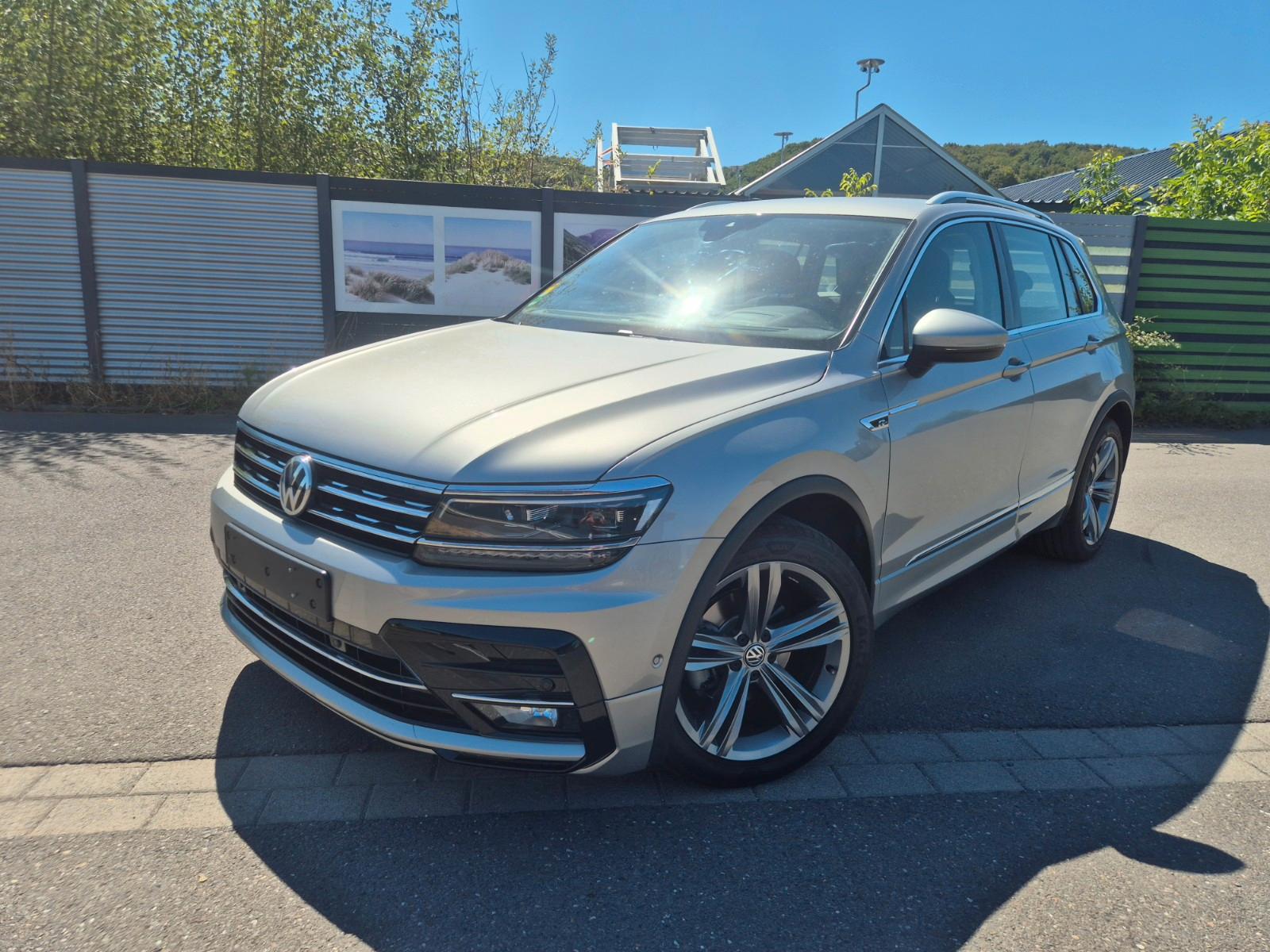 Volkswagen Tiguan R Line ACC LED Ambiente HuD