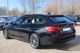 BMW 520d Touring Sport Line LED Navi Leder Kamera - BMW 520 mit Diesel-Antrieb: Kombi, Automatik