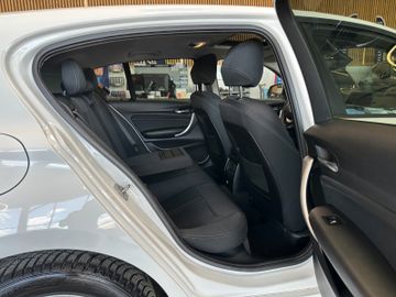 BMW 120 i Sport Line *LED*Navi*Schiebedach*