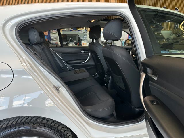 BMW 120 i Sport Line *LED*Navi*Schiebedach*