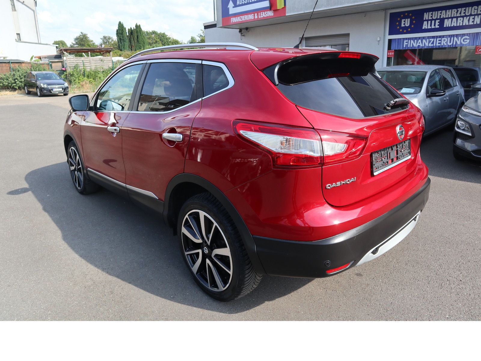 Fahrzeugabbildung Nissan Qashqai Tekna Navi Leder Scheckheftgepflegt
