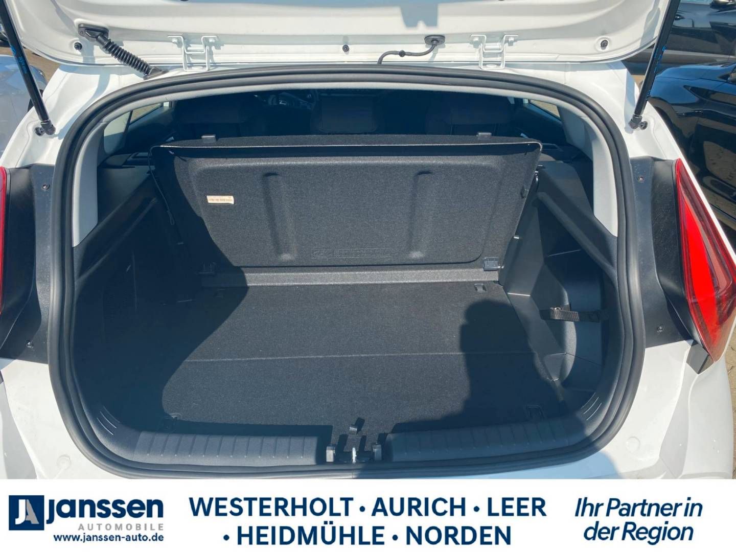 Fahrzeugabbildung Hyundai BAYON Trend, Bose Soundpaket