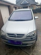 Opel Ipel zafira 2.2 disel - Opel Zafira aus 2003 mit Diesel-Antrieb
