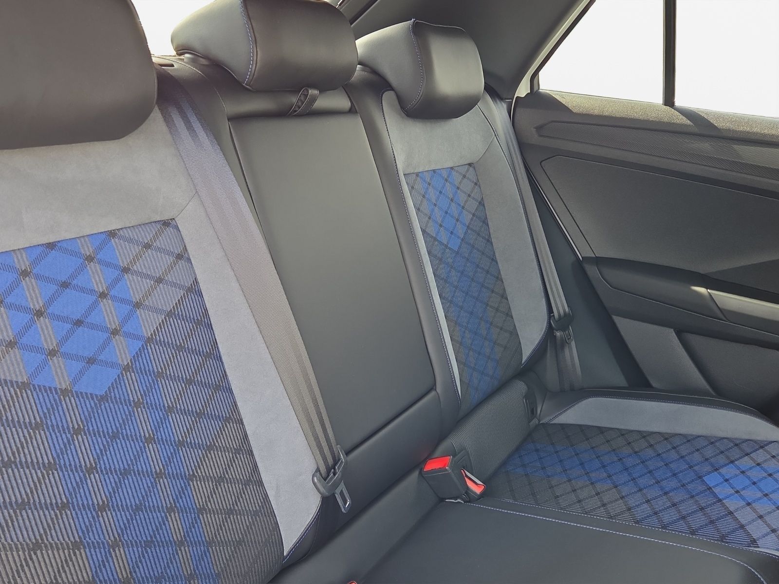 Volkswagen T-Roc - Bild 18