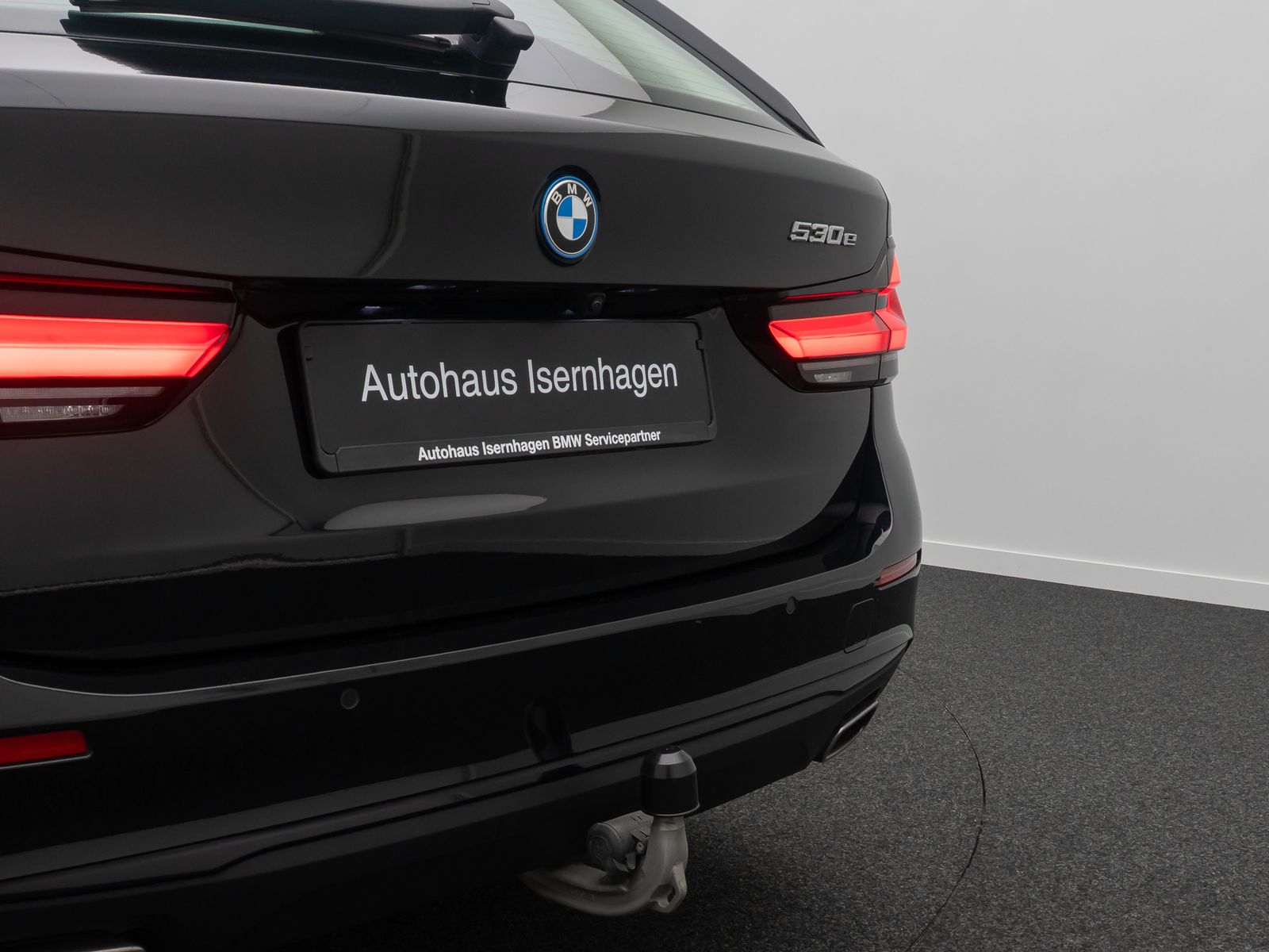 Fahrzeugabbildung BMW 530e AHK Alarm Kamera DAB 4xKlima M Sport 18Zoll