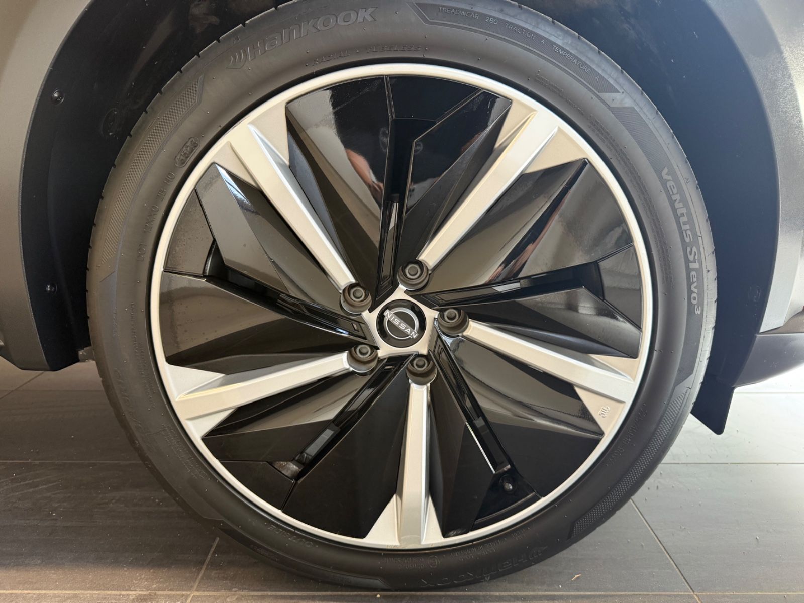 Fahrzeugabbildung Nissan Juke Hybrid N-Design - BOSE, 360°Kam.,Navi