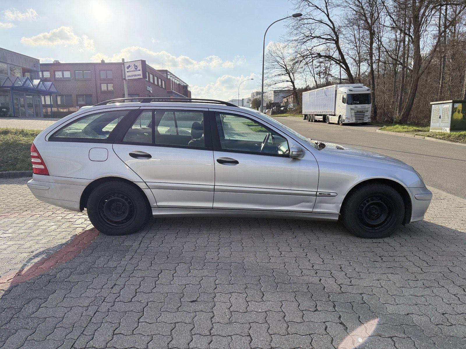 Mercedes-Benz C180 2005 — photo 7