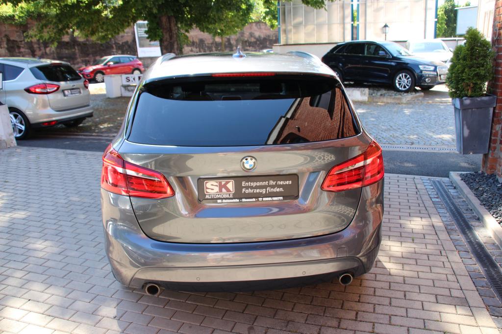 BMW 220