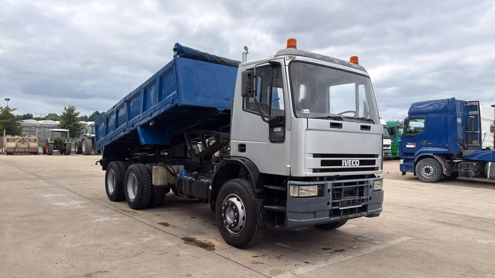 Iveco Eurocargo 260 E 27 (POMPE MANUELLE / MOTEUR FUME