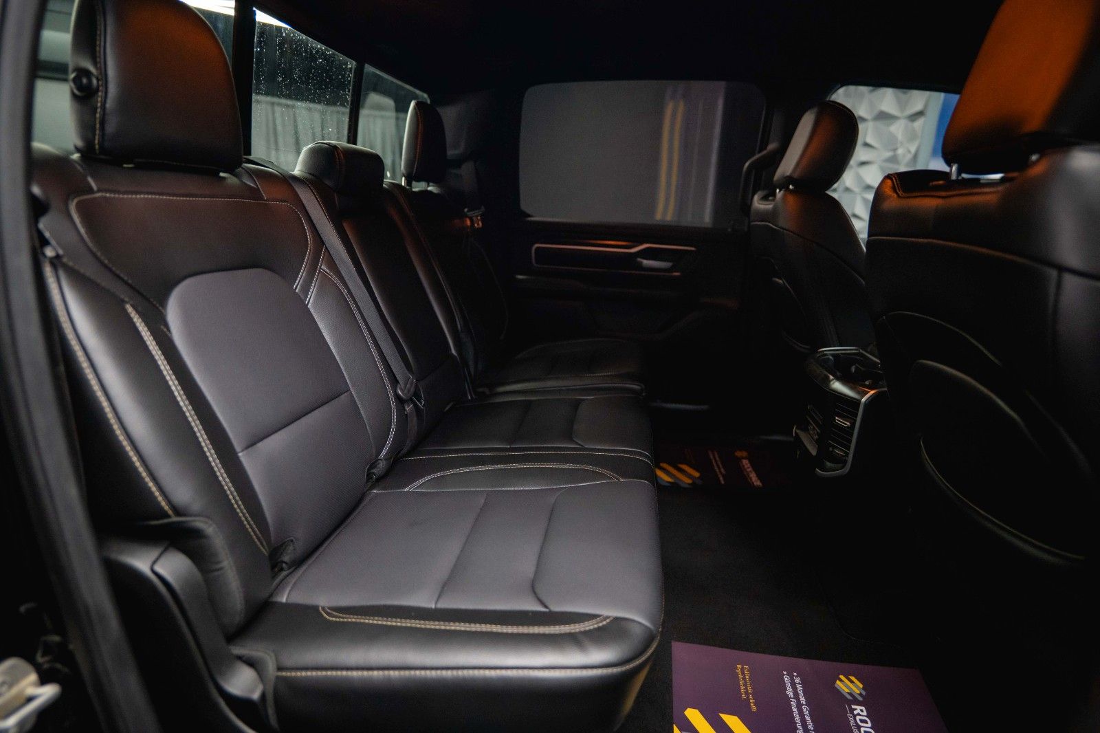 Fahrzeugabbildung Dodge RAM 5.7 V8 HEMI 4x4 OFFROAD BLACK EDITION 19%