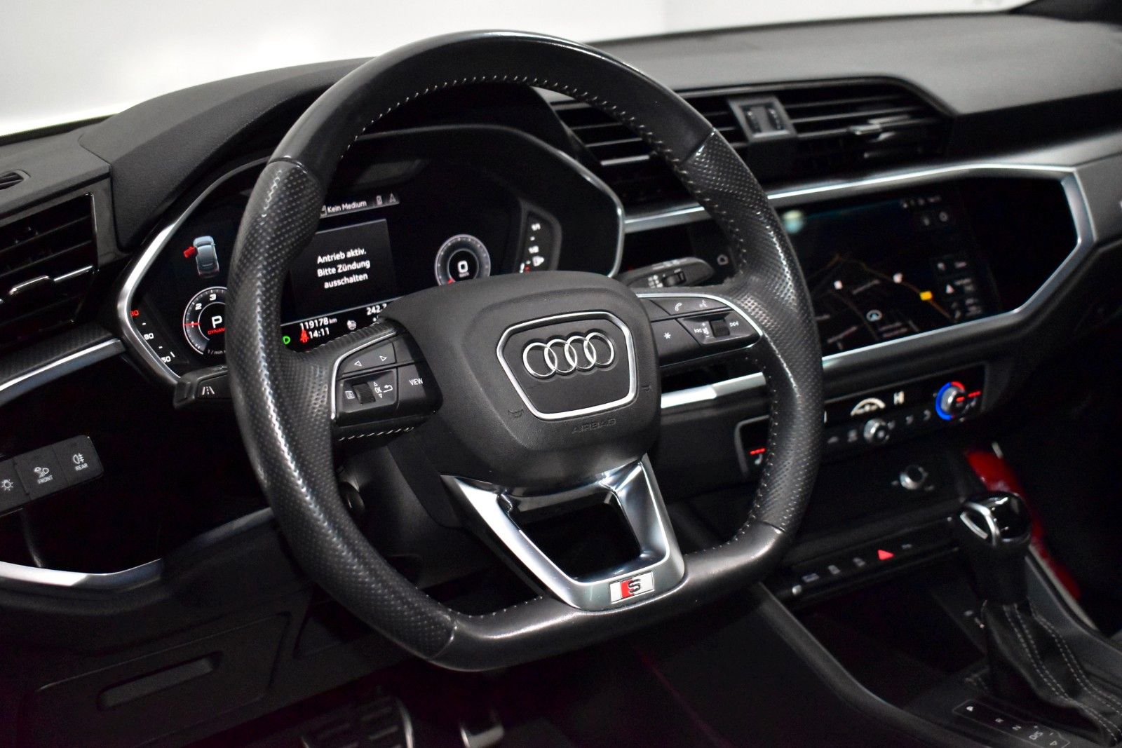 Fahrzeugabbildung Audi Q3 Sportback 35 TDI S line Leder,Navi,Panorama