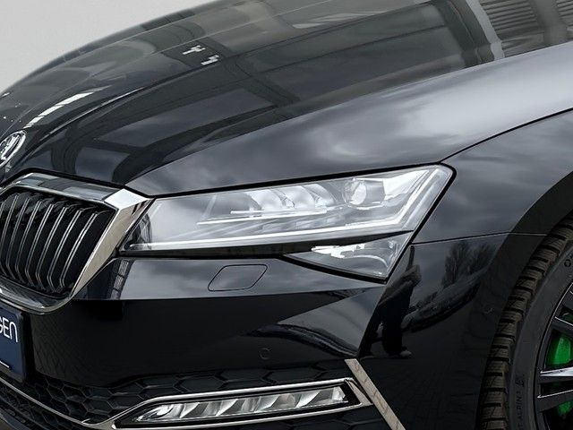 Fahrzeugabbildung SKODA Superb Combi 2.0 TSI DSG L&K 4x4 STDHZG+PANO+MEM