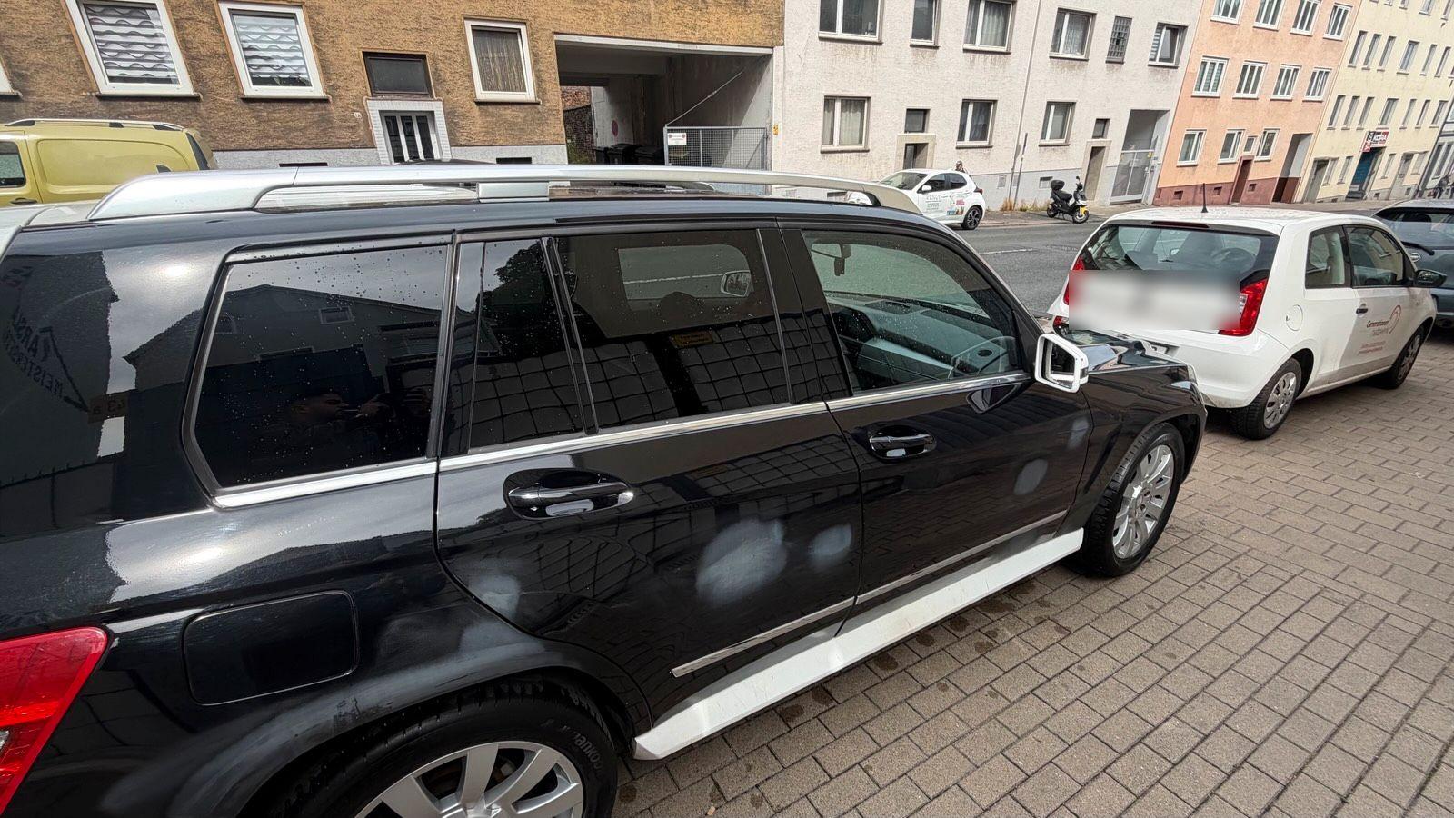 Mercedes-Benz GLK350 2009 — rear view