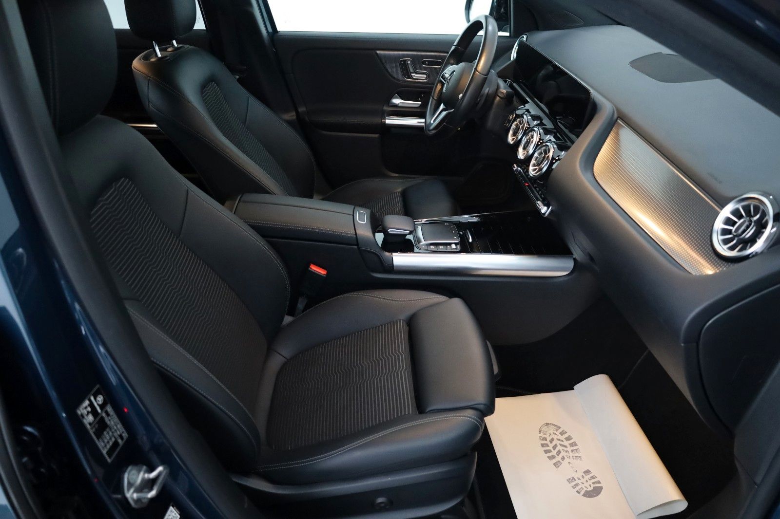Fahrzeugabbildung Mercedes-Benz GLA 200d Style, 4Matic,NAVI,LED,T.Leder,Pano