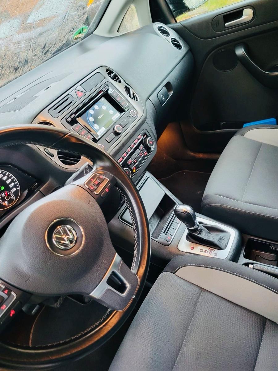 Volkswagen Golf Plus 2013 — photo 8