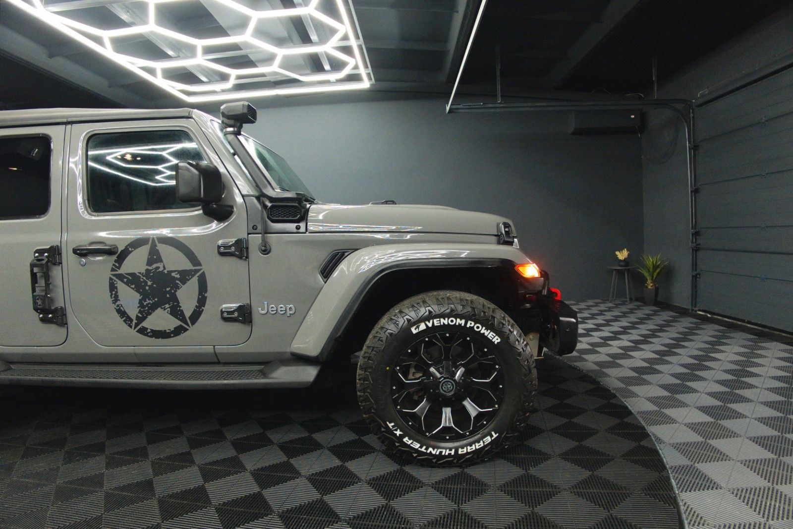 Fahrzeugabbildung Jeep Wrangler 3.6 V6 UNLIMITED SAHARA OFFROAD 4x4 LED