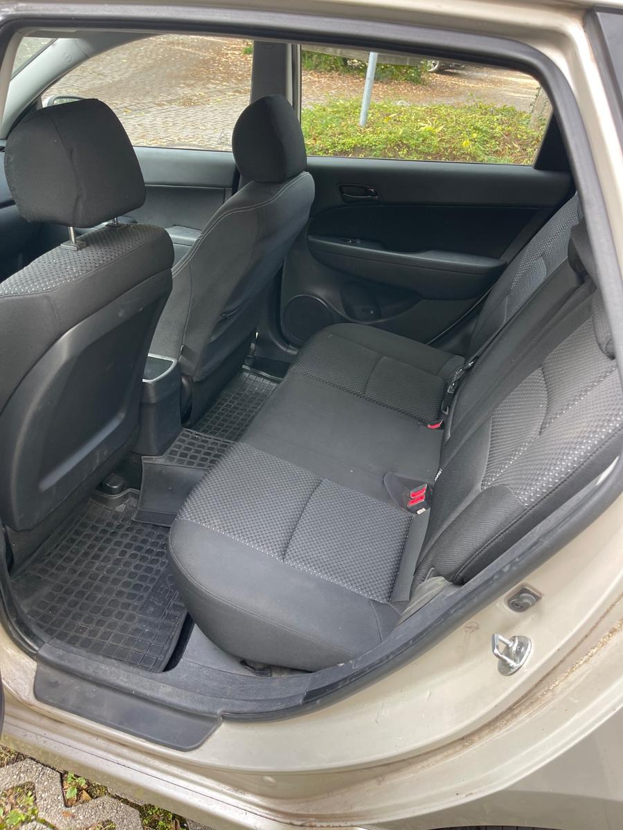 Hyundai i30 2011 — photo 11