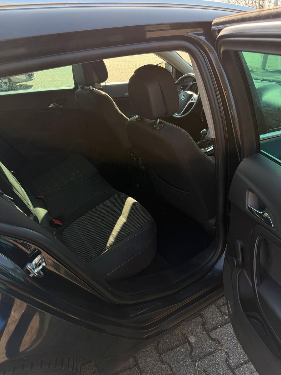 Opel Insignia 2012 — photo 15