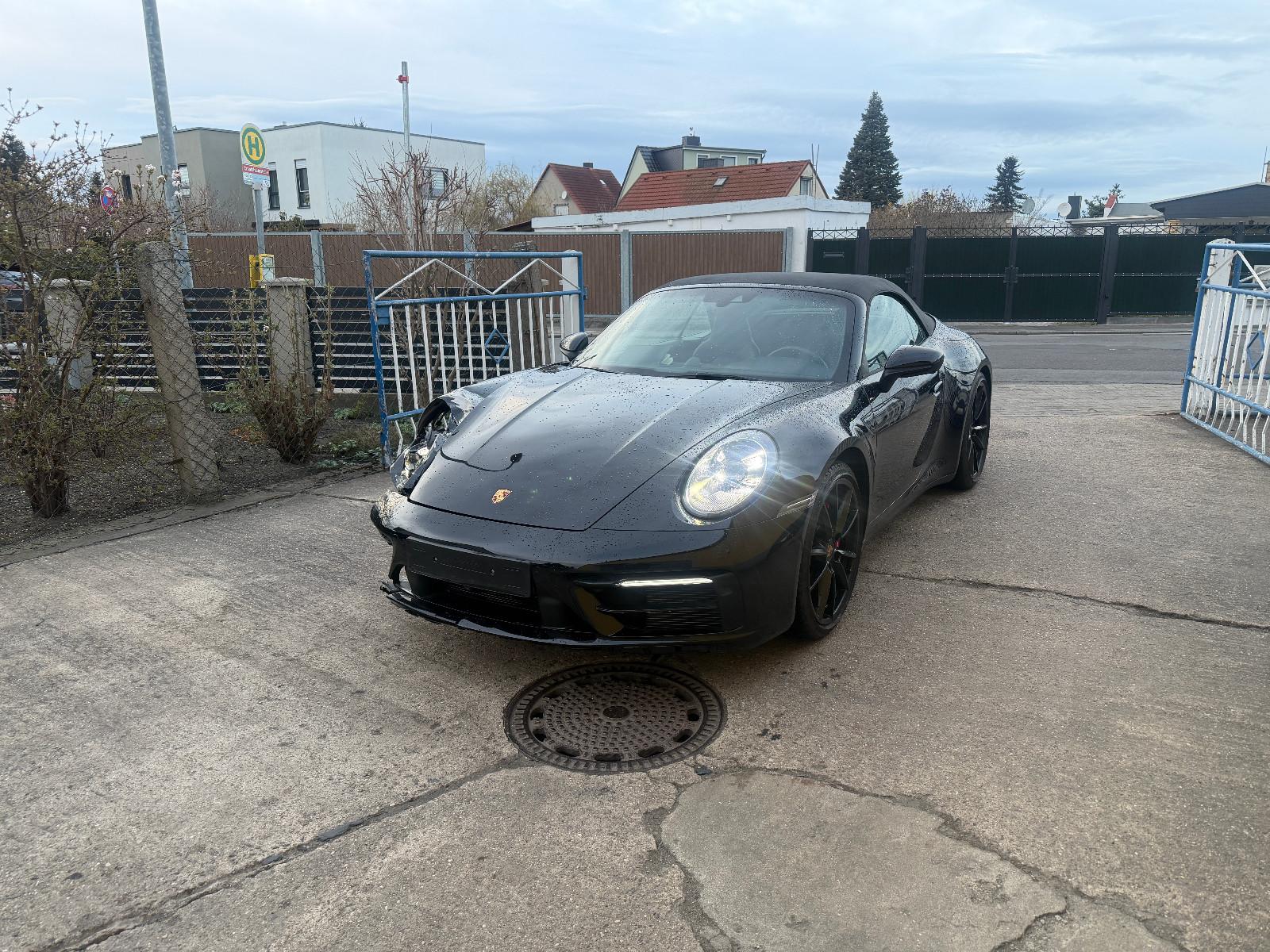 Porsche 911 Carrera 4S Cab/Nav/PDLS/AGA/18/360°/Bose