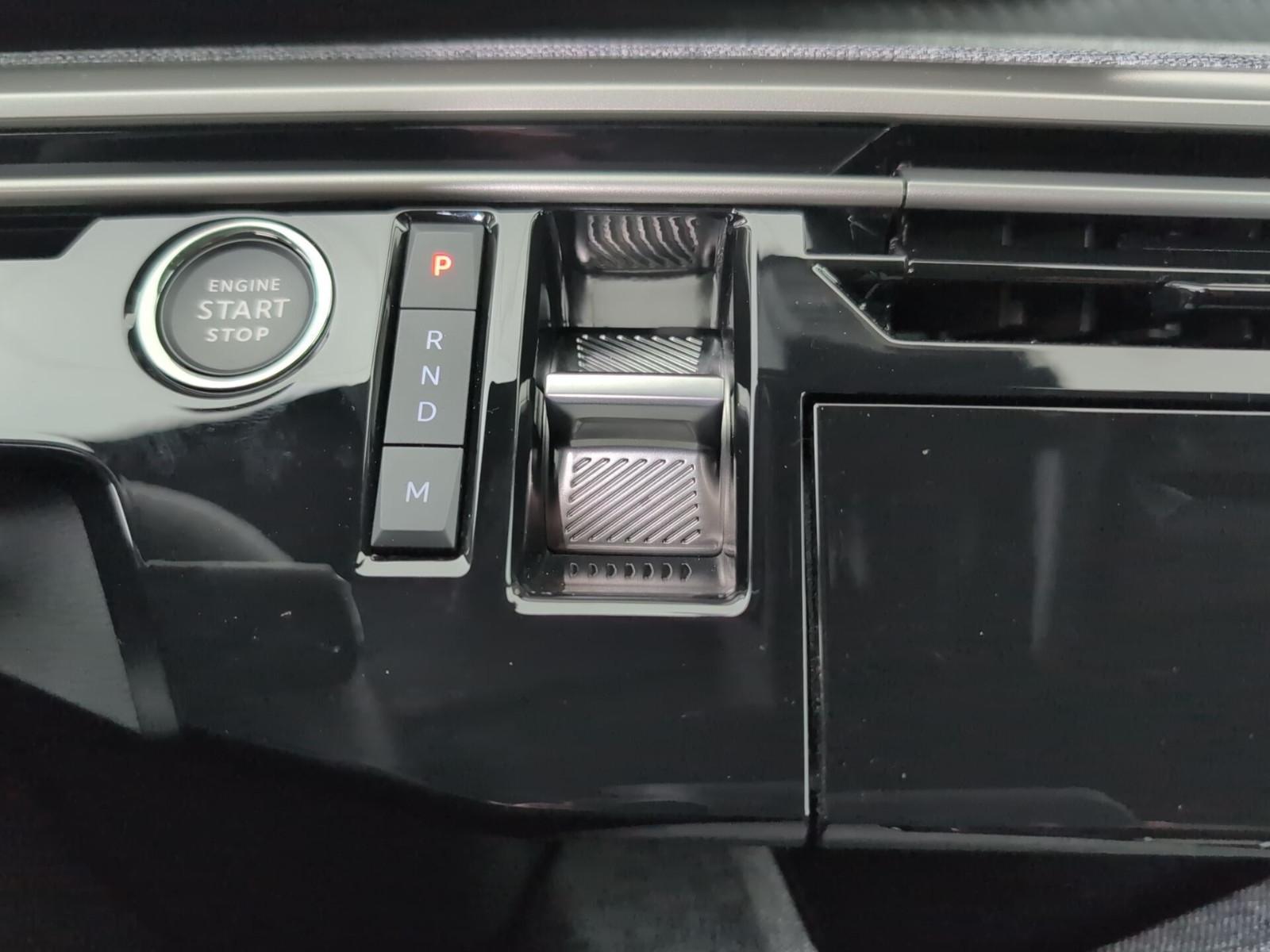 Peugeot 3008 Hybrid 145 e-DSC6 Allure Allwetter CarPlay