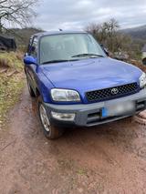 Toyota RAV4 2.0 Benzin 4x4 - gebrauchte Toyota RAV 4 aus dem Jahr 1999